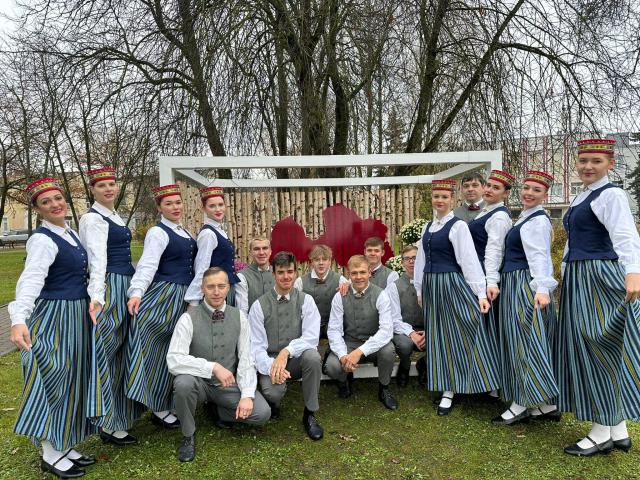 Jauniešu deju kolektīvs"Zeija" 